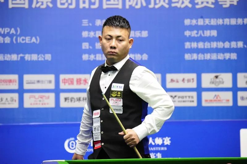 一位年轻新 一位年轻新